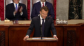 Macron a ironizat gesturile de afectiune dintre el si Trump, in Congresul american