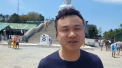 Un tanar moldovean i-a invatat pe asiatici balada Miorita. Nicolae Soitu a provocat peste 40 de localnici din Qatar, Singapore, Malayesia sau Thailanda sa vorbeasca romana - VIDEO