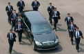 Kim Jong-un, dus cu limuzina inapoi in Coreea de Nord. 12 bodyguarzi au alergat pe langa masina - VIDEO