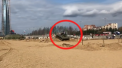 Caz socant la Sankt Petersburg. Un barbat si doi copii au supravietuit intr-un mod miraculos dupa ce un tanc a trecut peste ei. Intrega scena a fost filmata de catre una dintre victime - VIDEO