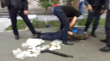 Un politist din Erevan l-a ucis pe un coleg de-al sau si pe un paznic, in timp ce incerca sa jefuiasca o banca. Barbatul a reusit sa iasa din cladire cu banii, insa nu a fugit departe cu ei - VIDEO