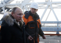 Vladimir Putin inaugureaza podul care leaga Crimeea de Rusia - VIDEO
