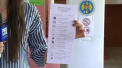 Cum arata buletinele de vot pentru alegerile locale din Chisinau: au o lungime de 32 de centimetri - VIDEO