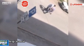 Imagini socane au fost surprinse intr-un oras din Rusia. Un barbat a fost filmat cum isi loveste fara mila copilul de doi ani: "Mergi acasa" - VIDEO