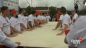 O pizza gigant a fost preparata in Italia. 100 de bucatari, care au muncit ore in sir, au folosit peste 80 de kilograme de faina si 45 de kilograme de cascaval - VIDEO