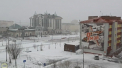 Prima zi de vara a adus zapada in cateva regiuni din Rusia. Localnicii spun ca nu s-au asteptat la una ca asta, iar fulgii care au inceput sa cada i-au uimit - VIDEO