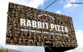 Pizzeria groazei: Au ucis sute de iepuri doar pentru o reclama si se lauda ca fac livrari printr-un vampir transilvanean
