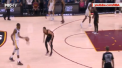 Golden State este foarte aproape de al treilea titlu NBA in 4 ani. Razboinicii au castigat un nou meci cu rivala Cleveland si conduc in serie cu 3 la 0 - VIDEO
