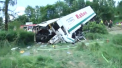 Accident teribil in Polonia. Un autocar plin cu elevi s-a ciocnit cu un camion, ambele vehicule fiind aruncate de pe carosabil. 43 de copii au fost raniti, doi fiind in stare extrem de grava - VIDEO