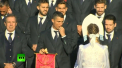 Rand pe rand, vedetele Campionatului Mondial ajung in Rusia. Cristiano Ronaldo a fost intalnit cu paine si sare de catre rusi. Reactia portughezului - VIDEO