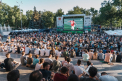 Orange aduce atmosfera Campionatului Mondial de Fotbal in Oraselul Sportiv din scuarul Operei Nationale