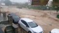 Cod rosu de vreme extrema in Grecia. Intreaga tara este afectata de ploi abundente si furtuni masive. Torentele de apa formate in urma ploilor torentiale au maturat totul in cale - VIDEO