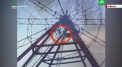 Dorinta de a face un selfie spectaculos era cat pe ce sa-l coste viata. Ce a patit-o un barbat din Irkutsk, care impreuna cu doi amici, a urcat beat pe o roata de observatie din oras - VIDEO