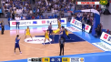 Haos intr-un meci de baschet dintre Filipine si Australia. Jucatorii si-au impartit pumni si picioare, iar nebunia s-a soldat cu 13 eliminati - VIDEO
