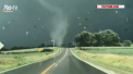 Mai multe tornade violente au facut ravagii in SUA. 17 persoane au fost ranite, iar cladiri din trei orase au fost distruse - VIDEO