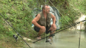 S-au intrecut la prins peste. Zeci de pescari de la noi, dar si din Ucraina s-au adunat pe malul Nistrului, unde au stat nemiscati cateva ore pentru a prinde cat mai mult peste. Castigatorul va fi desemnat duminica - VIDEO
