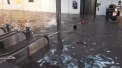 Ploile puternice au inundat o statie de tren din Suedia. Motiv tocmai bun pentru unii de a se distra - VIDEO