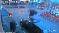S-a aruncat de la 7 metri, dupa ce si-a ucis iubita. Momentele de dupa cazatura, surprinse de camere - VIDEO