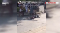 Violente sangeroase la Chicago, unde in acest week-end zece persoane au fost ucise si peste 60 ranite - VIDEO