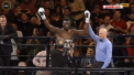 Faza incredibila la un meci box. Un pugilist nigerian a castigat partida fara sa dea vreo lovitura.Adversarul sau a parasit ringul imediat dupa ce s-a dat startul - VIDEO