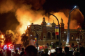 Incendiu urias la una dintre cladirile monument ale Oradei. Un turn s-a prabusit