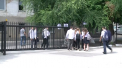 Mai multe scoli din capitala incep anul scolar... fara profesori. Salariile sunt foarte mici, iar volumul de lucru si cerintele tot mai mari, asa ca, dascalii aleg liceele private sau isi fac valiza si pleaca peste hotare - VIDEO