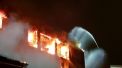 Incendiu in Romania: un bloc cu zeci de apartamente a ars. Peste 100 de salvatori au intervenit, 9 raniti - VIDEO