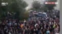 Au aprins lumanari si i-au adus un ultim omagiu unui tanar de 22 de ani, care s-a stins in urma unei altercatii cu doi afgani - VIDEO