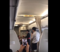Motivul pentru care o stewardesa a fost concediata dupa ce a fost ceruta in casatorie, in timpul zborului - VIDEO