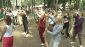 Biblioteca Altfel - printre rafturile incarcate cu volume, copiii pot invata cum sa programeze un robot, iar maturii... sa faca sport. Mesajul transmis de bibliotecarii adunati la un festival, in care si-au promovat serviciile - VIDEO