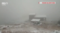A venit iarna in unele localitati din Romania. De la soarele de vara, oamenii au trecut la zapada si frig. Ce temperaturi se inregistreaza acum in tara vecina - VIDEO