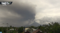 Pe o insula din Indonezia a erupt un vulcan. Fenomenul a declansat o coloana inalta de cenusa de cativa kilometri. Momentul surprins - VIDEO