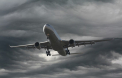Socant. Ce s-a intamplat cu pasagerii unui avion care s-a izbit de zidul areoportului