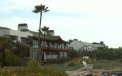 Steven Spielberg sau Pierce Brosnan ar putea ramane fara vilele din Malibu. Natura le da lovitura