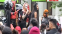 Monstri si personaje din filme horror au invadat pentru cateva ore strazile capitalei chiliene. Sute de oameni au participat la traditionalul mars zombie oraganizat in ajun de Halloween - VIDEO