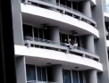 Femeia care a cazut de la etajul 27 facandu-si un selfie, identificata: "E nebuna" - VIDEO
