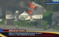 Momentul exploziei unei locuinte, surprins in direct de o televiziune din America. Apelul la 911 anunta un atac armat