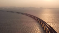 Cel mai lung pod maritim din lume a fost inaugurat in China. Structura are o lungime de 55 de kilometri si este proiectata sa reziste la cutremure si taifunuri - VIDEO