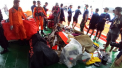 Cutia neagra a avionului prabusit in Indonezia, recuperata din mare. Pana acum o singura victima a fost identificata - VIDEO