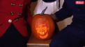 Jucatorul rus de hochei Alexander Ovechkin a primit un cadou neobisnuit de Halloween. Capitanul echipei Washington s-a ales cu un dovleac pe care era imprimat chipul sau