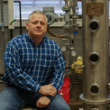 Un producator de whisky care scrie carti erotice despre Bigfoot, ales in Congresul SUA