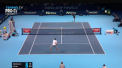 Start grozav pentru numarul 1 mondial, Novak Djokovic. Sarbul a debutat cu o victorie la Turneul Campionilor, dupa ce l-a invins in doua seturi pe gigantul John Isner - VIDEO