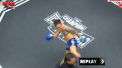 Uneori si arbitrii o patesc rau de tot. Un luptator de muay thai a oferit unul dintre cele mai bizare knockout-uri ale anului - VIDEO