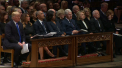 Moment jenant la funeraliile lui George Bush. Gestul lui Hillary Clinton fata de Trump - VIDEO