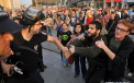 Proteste violente in Istanbul. Un om a murit impuscat in cap, de politie, in timp ce se afla la funeraliile unei rude