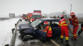 Romania este sub cod galben si portocaliu de ninsoare. Zapada de cativa centimetri a creat probleme grave: s-au produs accidente in lant, s-au anulat zboruri, iar zeci de localitati au ramas fara lumina - VIDEO