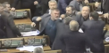 Bataie in Parlamentul de la Kiev. Mai multi deputati s-au luat la pumni dupa aprobarea unei legi ce tine de redenumirea Bisericii Ortodoxe din Ucraina - VIDEO