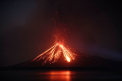 Vulcanul care a provocat tragedia din Indonezia. Este numit "copilul lui Krakatoa"
