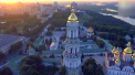 Presedintele Ucrainei, Petro Porosenko, a semnat o lege care obliga Biserica Ortodoxa din tara, subordonata Rusiei, sa-si schimbe denumirea