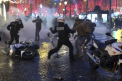 Guvernul francez acuza "forte straine" ca ar sustine miscarea vestelor galbene